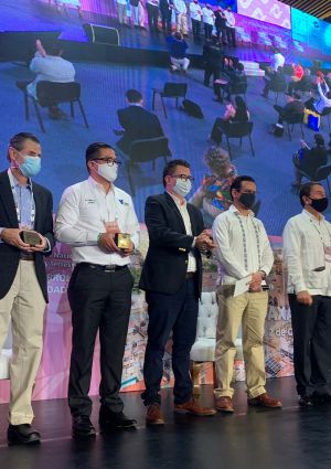 KAO's engineer wins the “José Carreño Romaní” award by the AMIVTAC